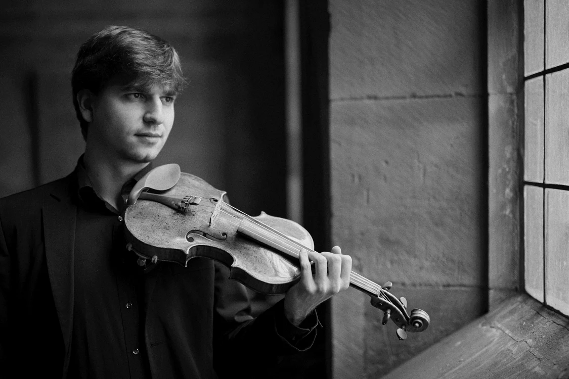 „Muzica lui Enescu – o permanentă căutare“ – interviu cu violonistul Vlad STĂNCULEASA jpeg