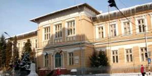 Colegiul Naţional “Ienăchiţă Văcărescu” Târgovişte