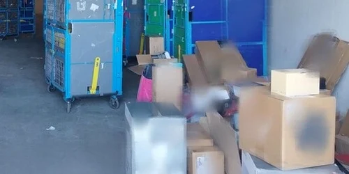 colete furate de romani in italia jpg