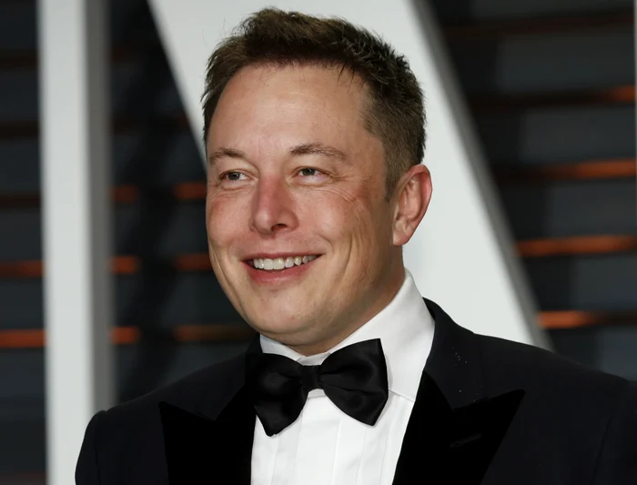 Elon Musk surprinde din nou! Tesla lucrează la un vehicul fără volan și pedale