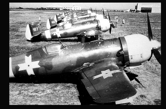 Puternicele avioane românești IAR-80 și IAR-81 FOTO Historia