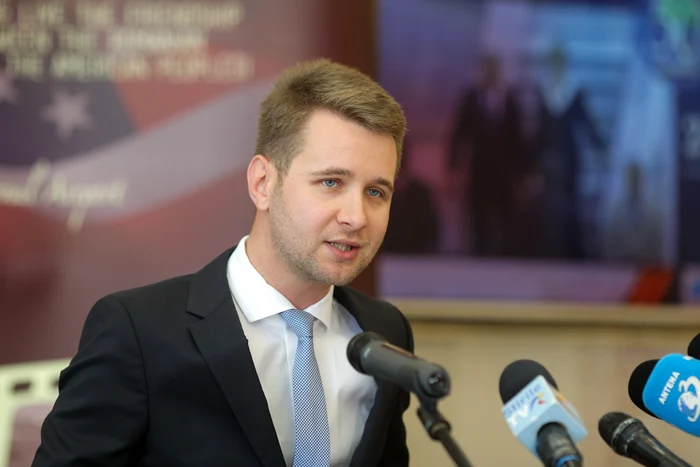 
    Alexandru Ivan, directorul Aeroportului Otopeni, vrea ca serviciile oferite pasagerilor să fie de calitate  