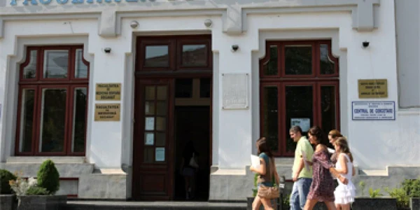 UMF Craiova nu renunţă  la examenul de admitere