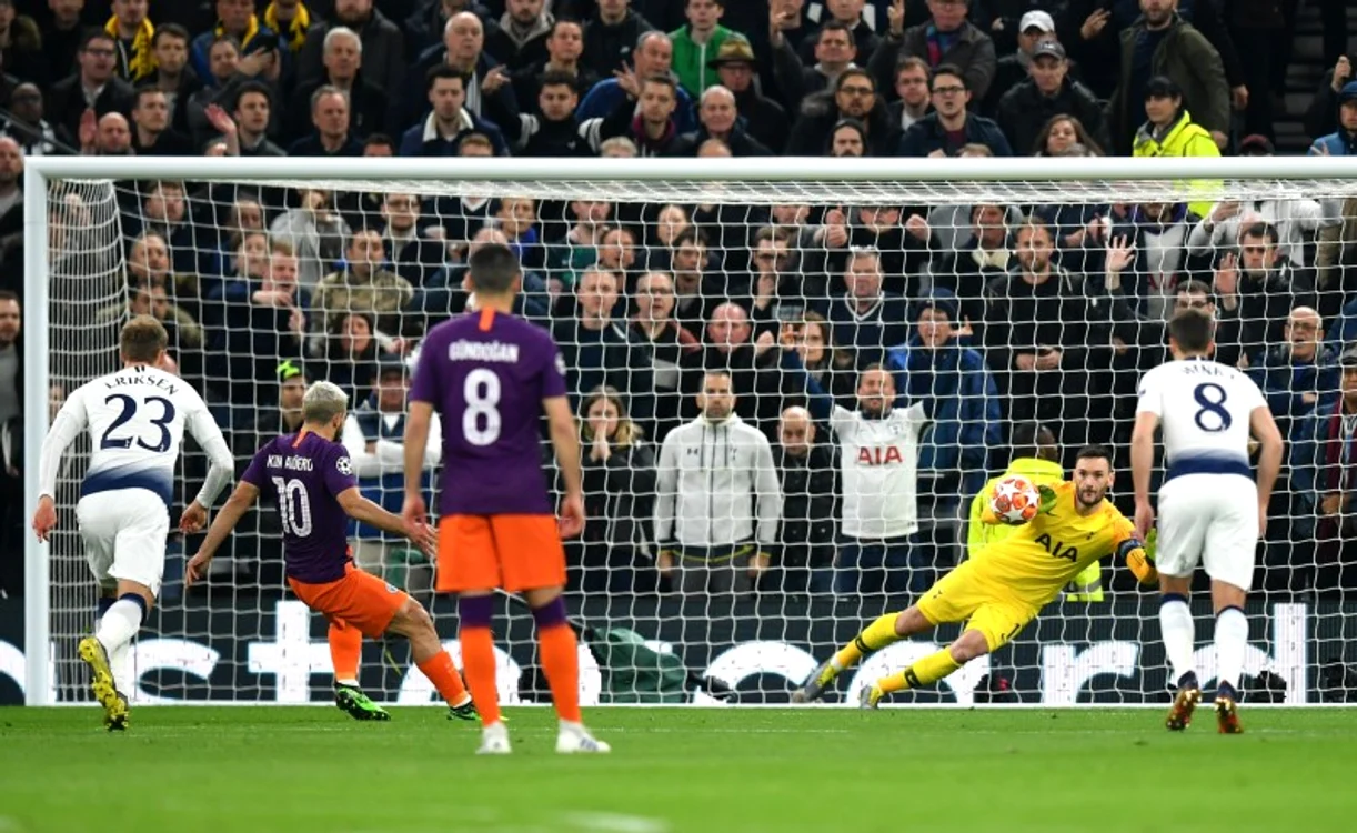 Hugo Lloris a ghicit traiectoria balonului șutat de AgueroFoto: EPA