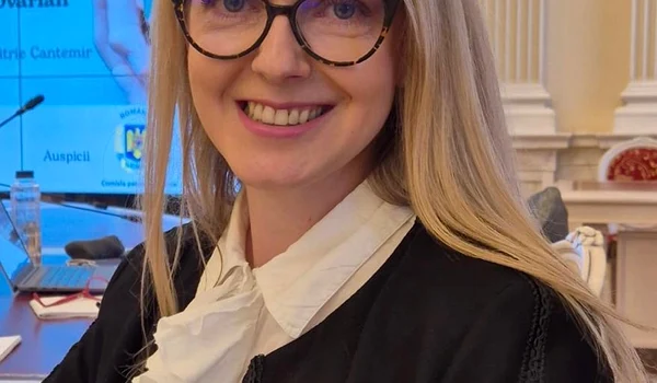 Poza Iulia Dumitru jpeg