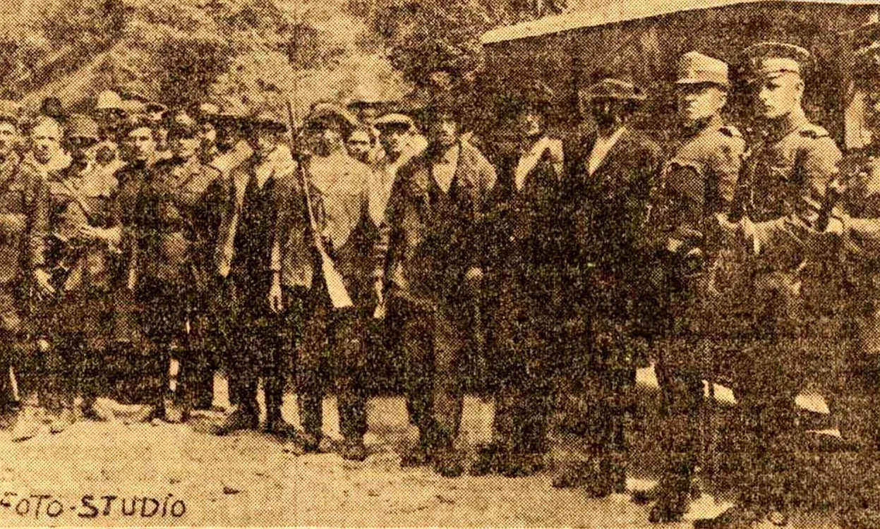 Banda lui Totu, prinsă de jandarmi. Sursa: Universul 1934. 