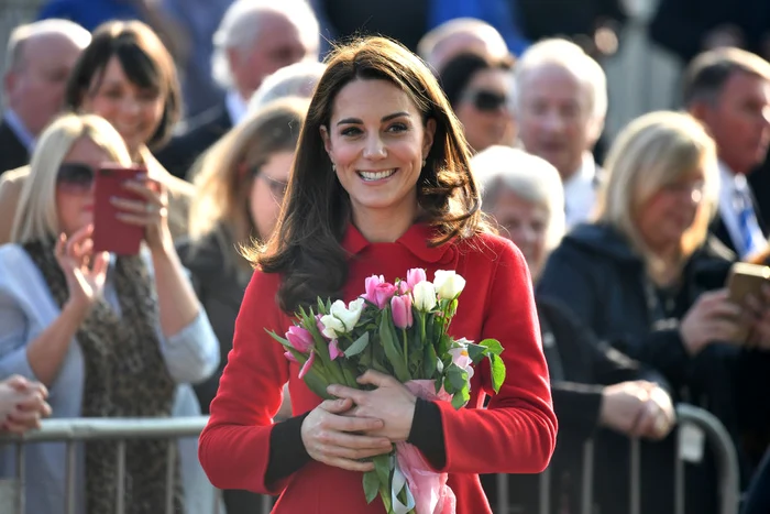 
    Kate Middleton reușește să-și mențină silueta suplă chiar dacă a trecut prin trei nașteriFoto: Getty  