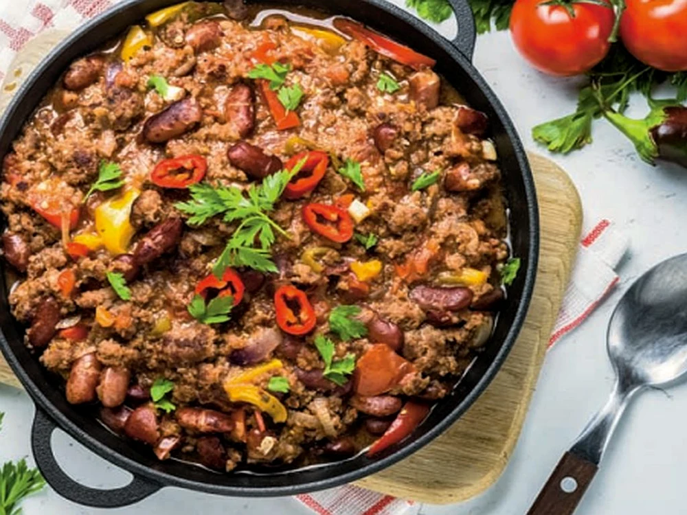 Tigaie cu carne tocată și legume jpg