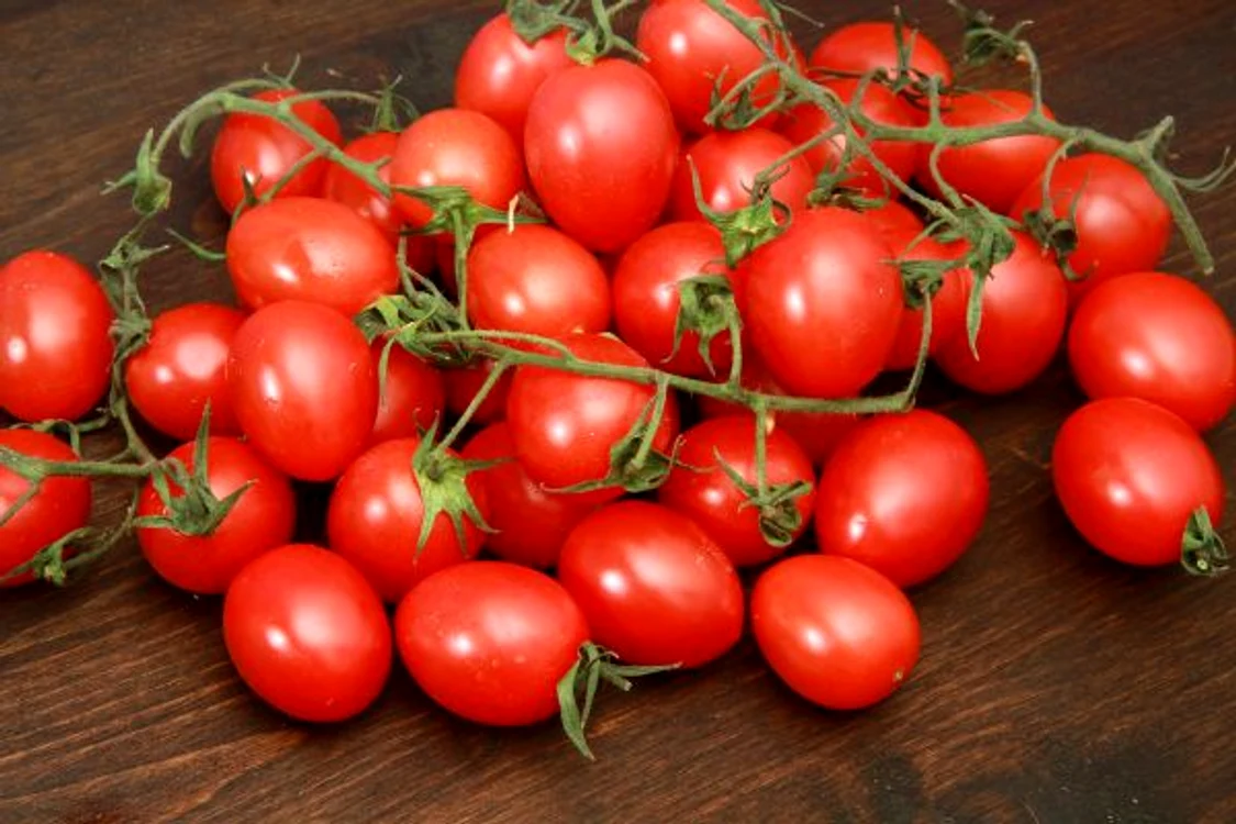 
    La o singură masă, pe lângă roşii nu trebuie să consumi mai mult de 300 de grame dintr-un alt aliment.www.clicksanatate.ro  