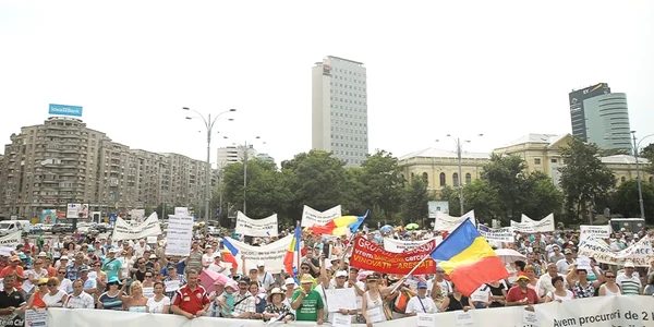 Protest clienţi credite franci elveţieni. Foto Mediafax
