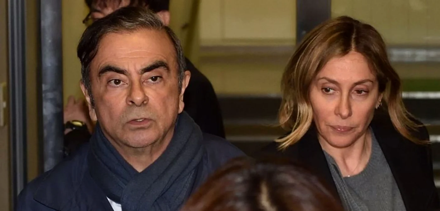 Fostul şef al Nissan, Carlos Ghosn şi soţia sa Carol