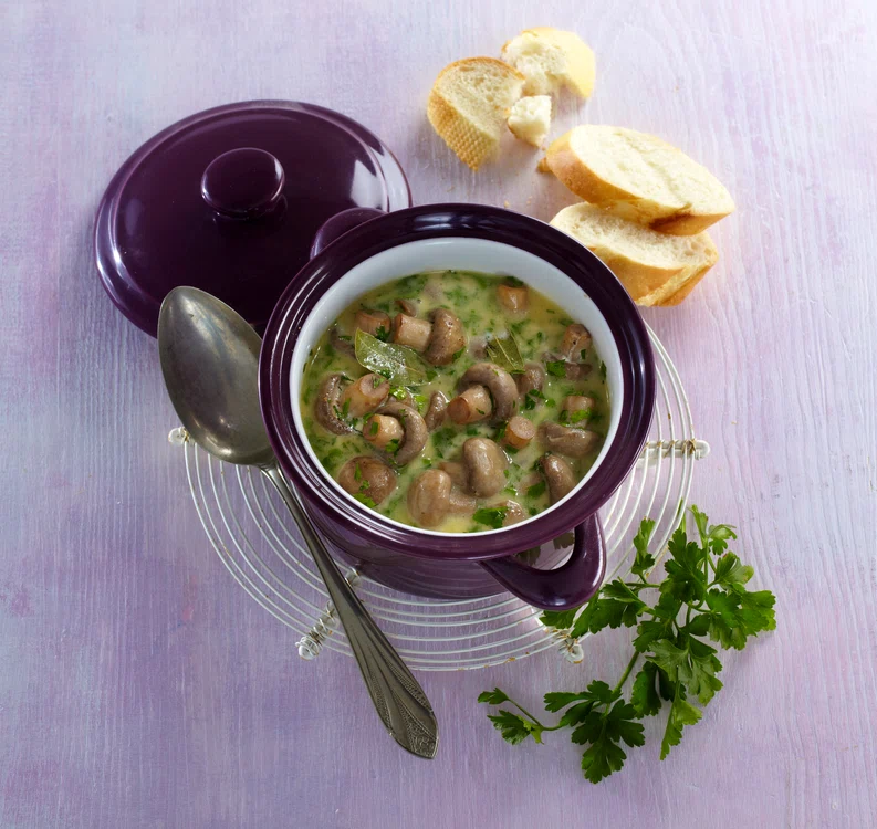 
    Supă-cremă de legume cu ciuperci   