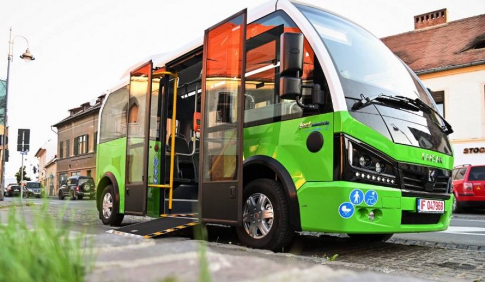 Microbuze electrice pentru transportul elevilor. Timișul obține șase milioane de euro prin PNRR