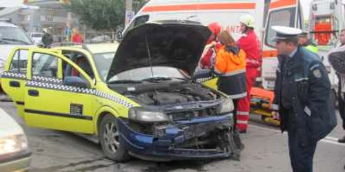 Nici taxiurile nu au scăpat de accidentele grave