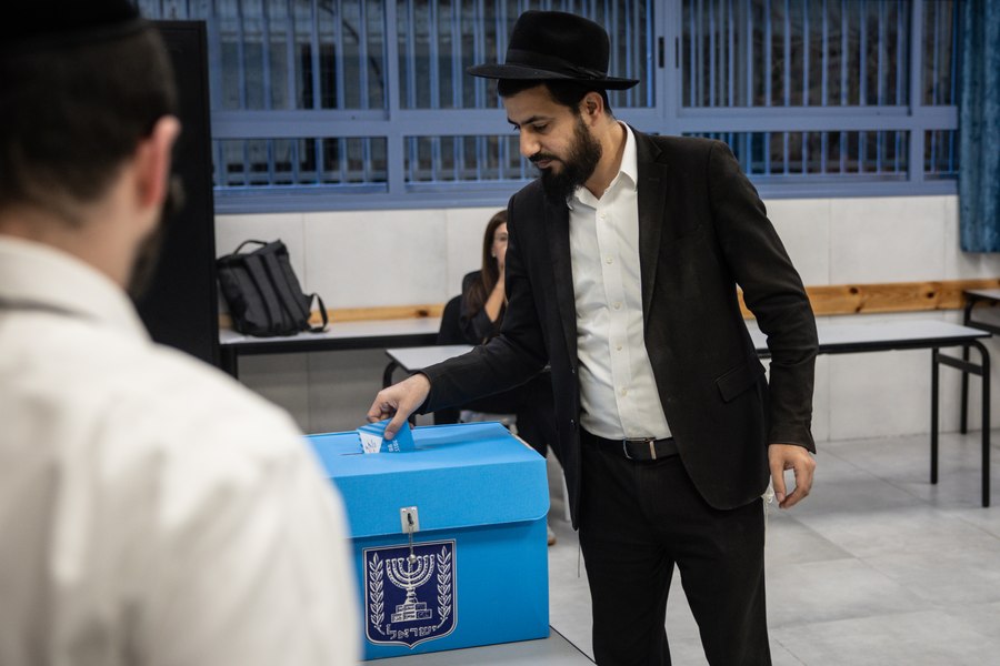 Blocaj politic după alegerile din Israel. Niciuna dintre tabere nu are majoritatea necesară pentru a forma un guvern