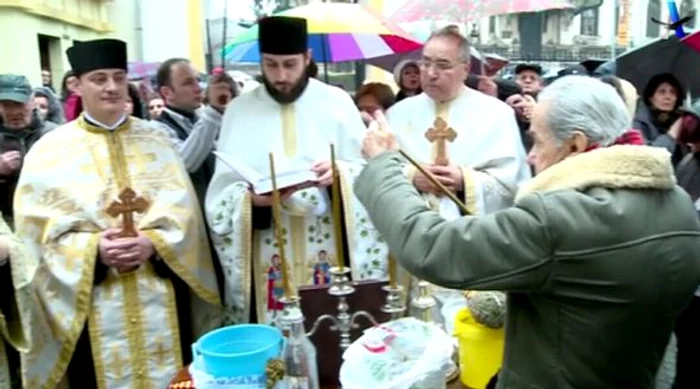 
    Slujba de Bobotează la biserica Sfântul Vasile cel Mare din Capitală.  