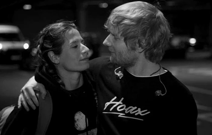 Ed și Cherry se cunosc din copilările și au o relație oficială din 2015