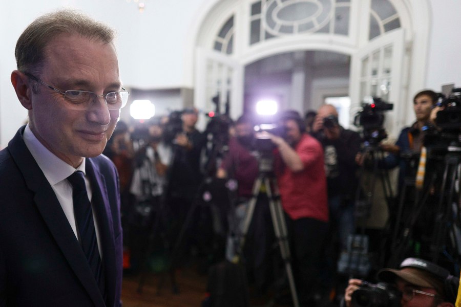 Trei ore de discuții între Luca Niculescu și viitorii miniștri la Vila Lac. La întâlnire a participat și Eugen Tomac. Despre ce au vorbit