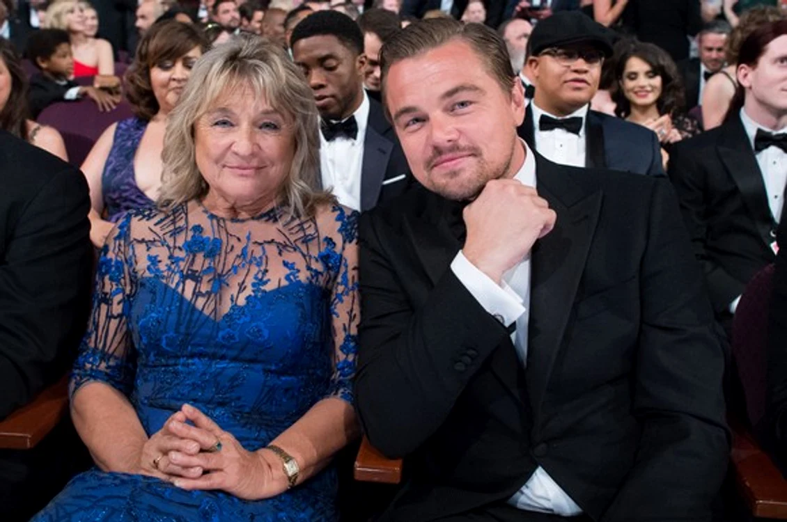 DiCaprio ascultă de mama lui Irmelin Indenbirken, care are 77 de ani, chiar și acum