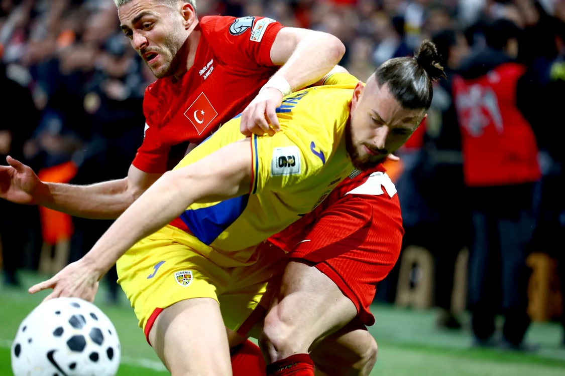 Radu Drăgușin este titular în echipa de fotbal a României