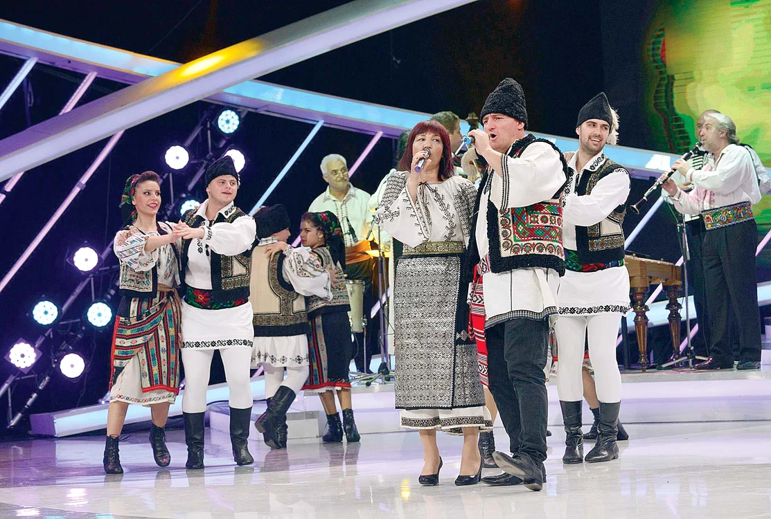 Cătălin Moroşanu şi mama lui, Angelica, vor cânta împreună, la “Next Star”, pentru un băieţel bolnav