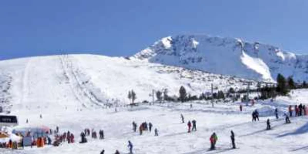 Un sejur de şapte zile la schi  în Bulgaria vă costă între 250  şi 400 de euro de persoană