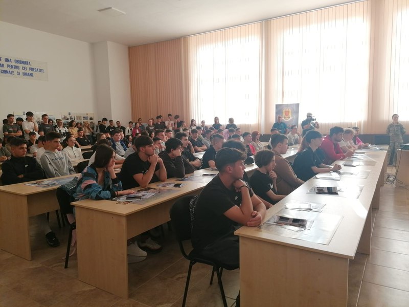 Cum ajungi de la Counter Strike la Forțele Speciale. „La noi faceți ce alții plătesc să facă”. Ce au răspuns elevii
