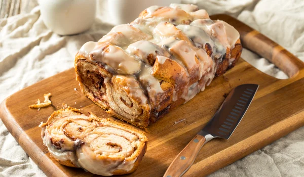 Impletitura cu scortisoara si glazura  Sursa foto shutterstock 1381752479 jpg