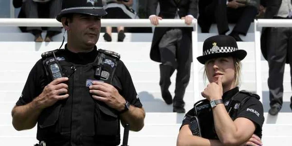 Poliţiştii din Marea Britanie s-au declarat foarte nemulţumiţi de hotărâre FOTO: Reuters