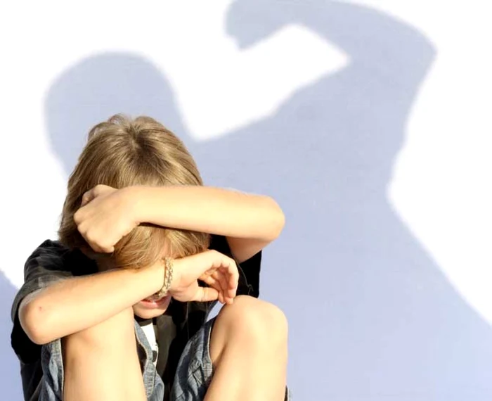 Tot mai mulţi copii sunt supuşi violenţei