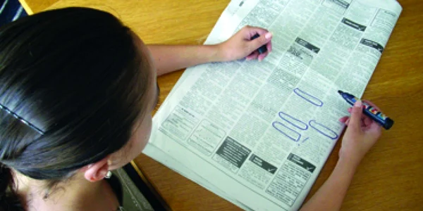 Bacău: Anunţurile din ziare, „comori” pentru nevoiaşi