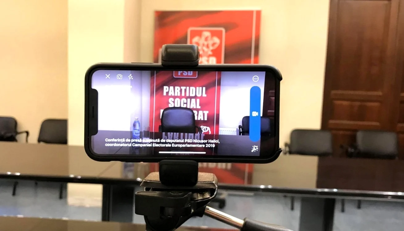 Masa de şedinţe, cel mai scump obiect din tot sediul FOTO: PSD Vrancea
