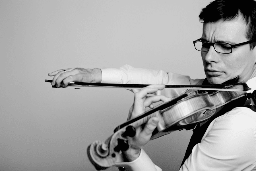 Alexandru Tomescu, violonist: „Să asculți o simfonie de Beethoven sau de Berlioz poate fi foarte cool pentru tineri“ INTERVIU