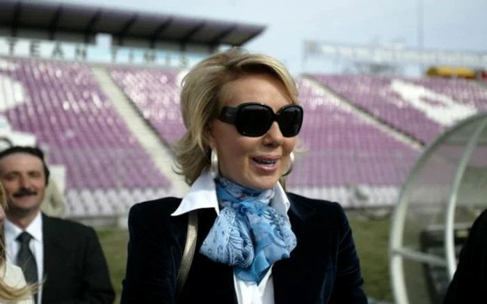 În 2012, Lepa Brena a vizitat stadionul "Dan Păltinişanu"