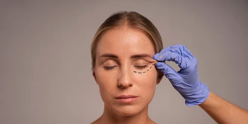 Adevarul  Eri Clinic  Lifting de sprancene, lifting facial si blefaroplastie jpeg