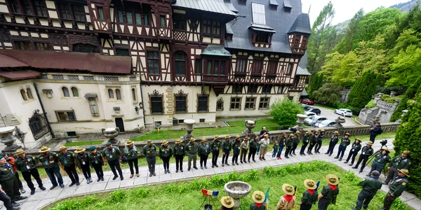 Cercetașii tradiționali, la depunerea promisiunii. FOTO ACT-RO