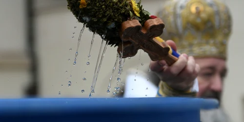 Sfintire apa Boboteaza FOTO Inquam Photos  Alberto Groşescu jpg