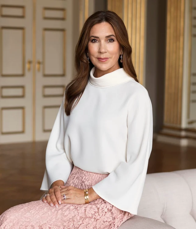 Regina Mary are un nou portret oficial regal   Casa Regală daneză jpg