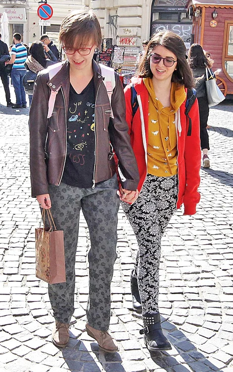 Diana și Andreea nu merg la referendum, pentru că nu sunt de acord cu revizuirea Constituției