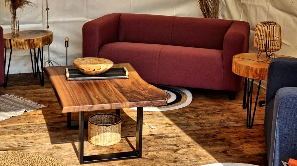 Piese de mobilier realizate de echipa coordonată de Andreas