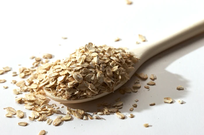 
    Ovăzul ajută la menţinerea senzaţiei de saţietate, elimină toxinele din corp şi previne retenţia de apă.www.clicksanatate.ro  