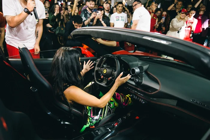 Inna Ferrari sursa foto Inna