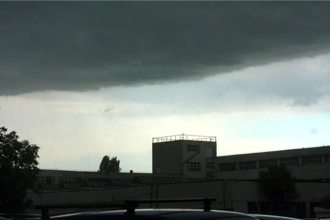 
    România va fi afectată destul de puţin de praful saharia, spun meteorologii. (Arhiva Click!)  