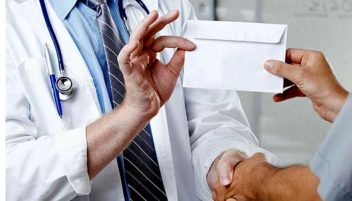 doctor spaga plic pacient jpeg