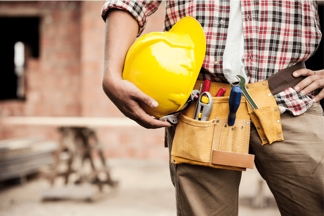 Un francez și-a demolat locuința pentru a alunga românii care o ocupau ilegal. „Nu mai aveam altă opțiune”