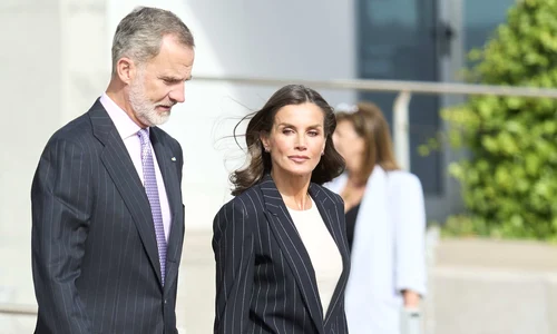 Regele Felipe și Regina Letizia pe aeroportul din Madrid, Profimedia (2) jpg