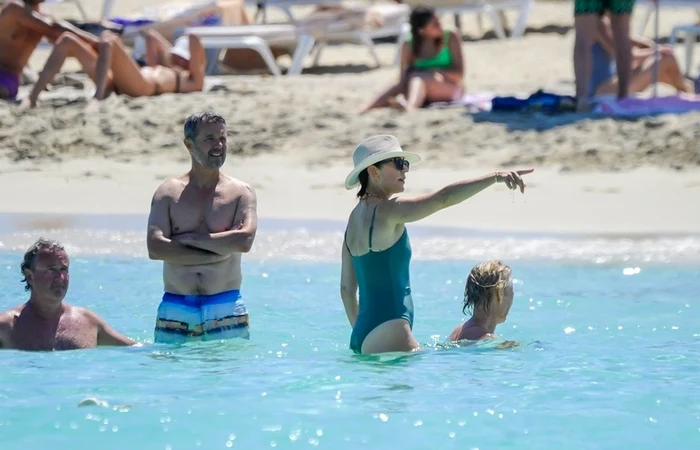 Prințul Frederick al Danemarcei și Prințesa Mary în vacanță cu familia, Foto Profimedia (8) jpg