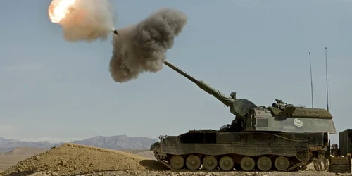 Sistem de artilerie Panzerhaubitze 2000 FOTO WIKIPEDIA