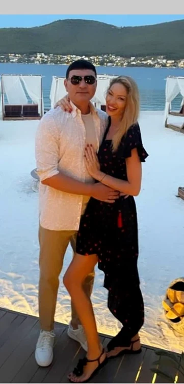 
    Pelinel și Borcea s-au simțit regește în Bodrum, apoi au continuat vacanța la Olimp   