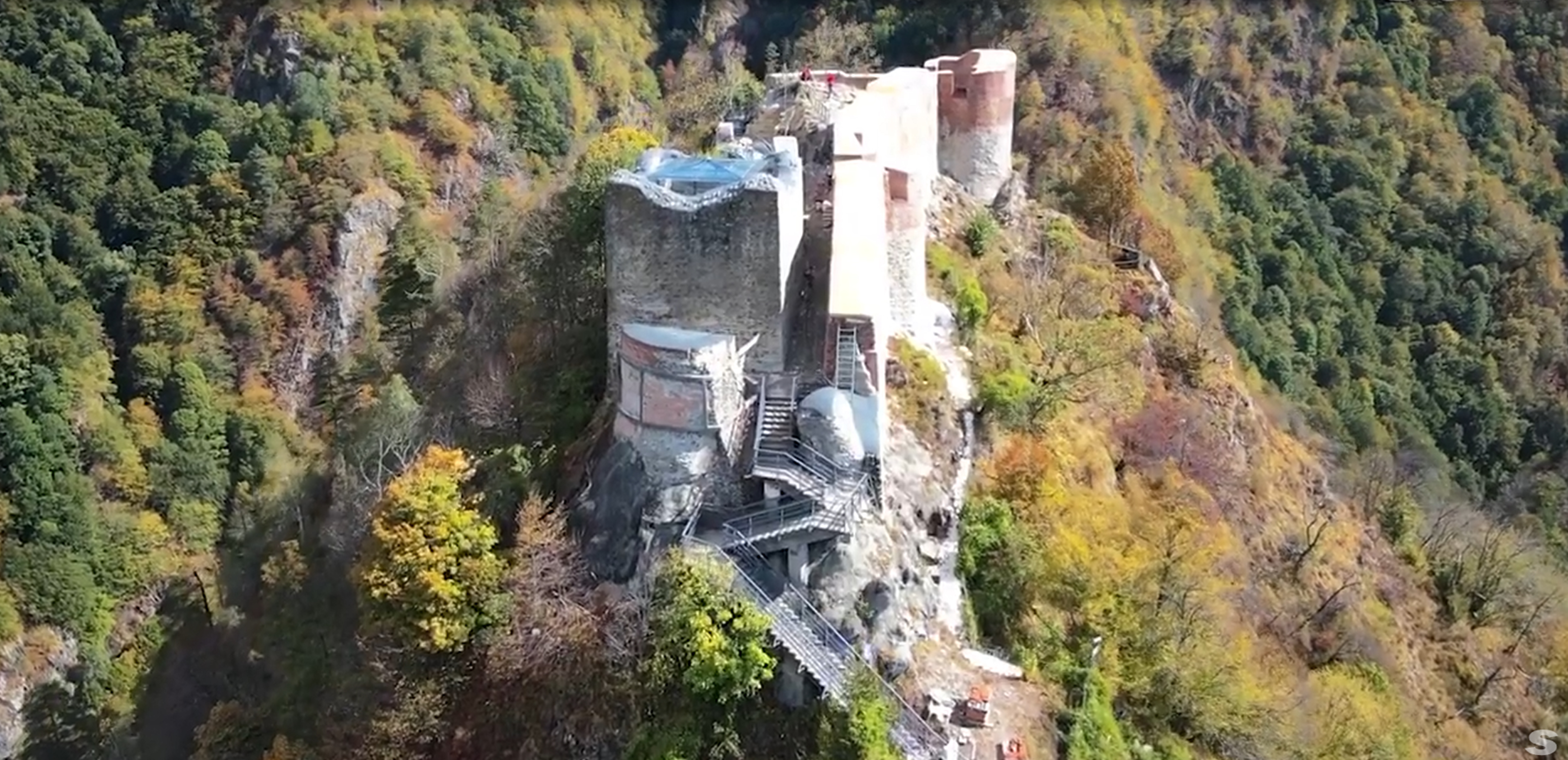 cetatea poenari tepes jpg